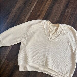 Babaa Cream V-Neck Sweater